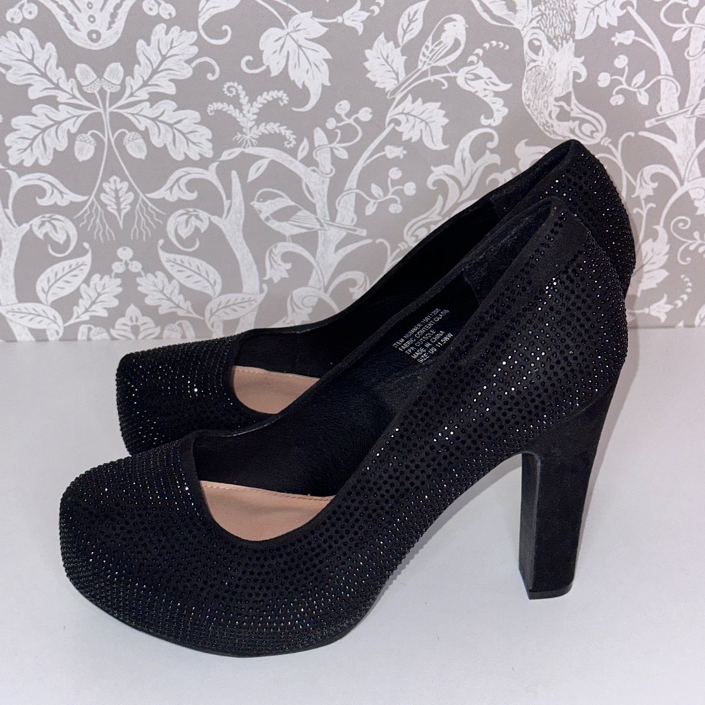 Torrid Embellished Platform Pump - Black Sz 11.5 WW